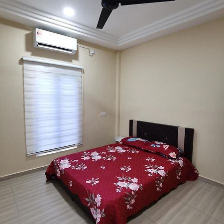 Villa Tok Wan Kuantan Exteriör bild